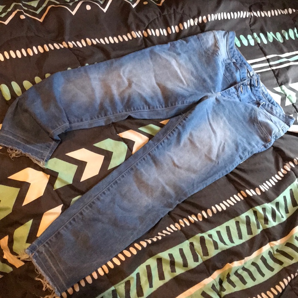 Size 15 juniors skinny high rise (never worn)